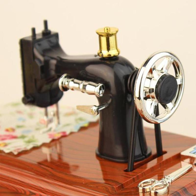 Mini Craft Retro Sewing Machine Decor - Image 1