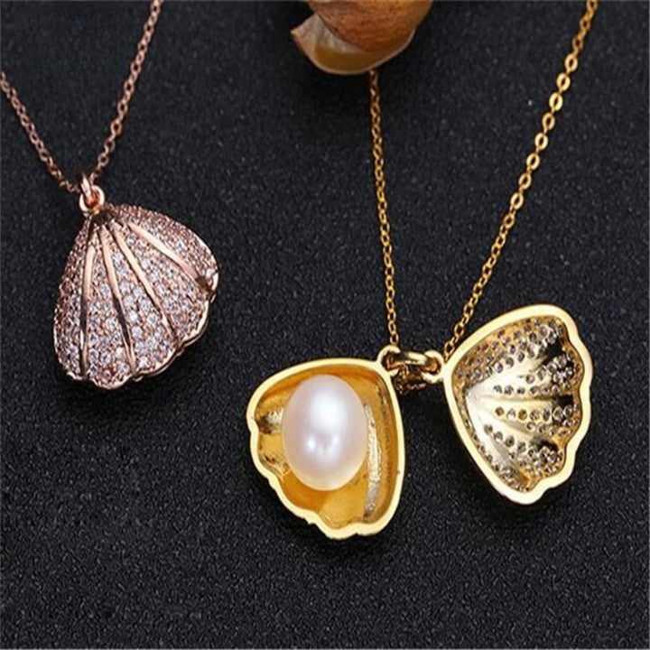 Sea Charm Shell Pendant Necklace - Image 0