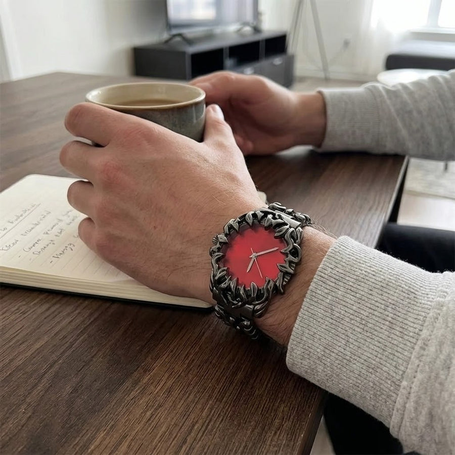 Predator Claw Case Statement Watch