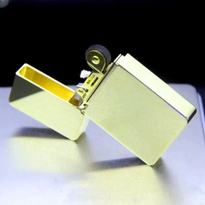 Classic Vintage Brass Windproof Lighter - Image 4