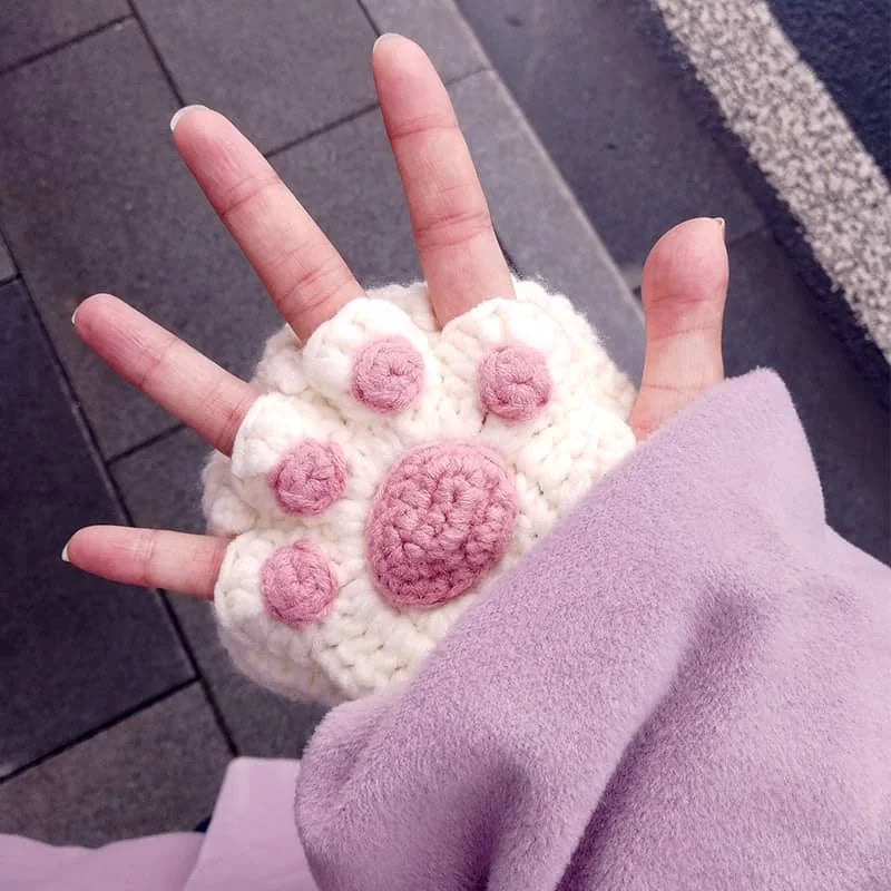 Cat Paw Hand-Knitted Winter Gloves - Image 0