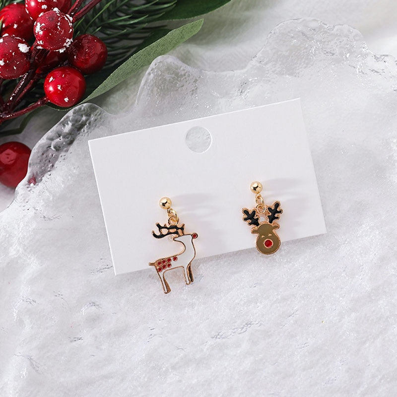 Charming Christmas Time Design Earrings - Image 6