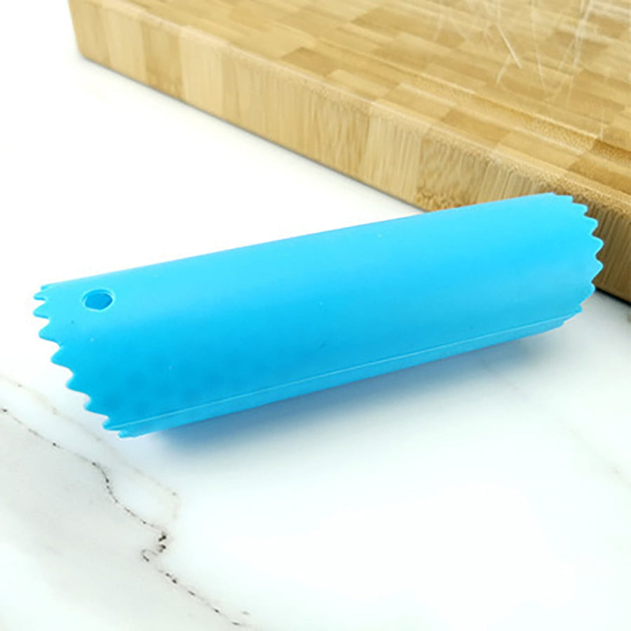 Tube Easy Garlic Peeler - Image 3