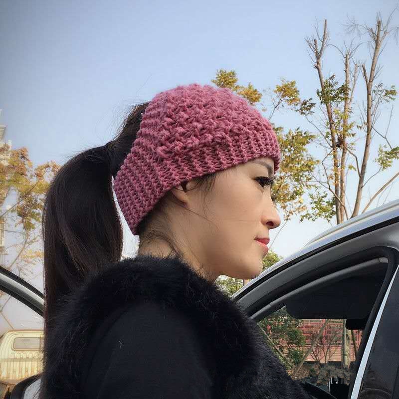 Cozy Crown Elastic Knitted Headband - Image 8