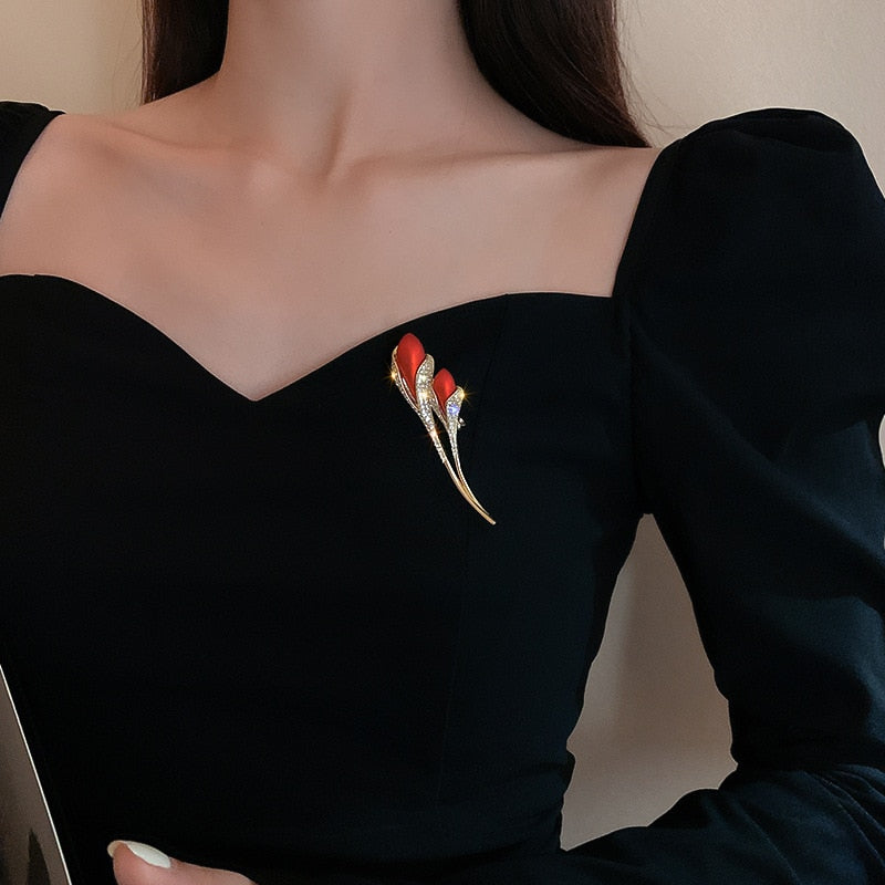 Elegant Rhinestone Flower Brooches - Image 0