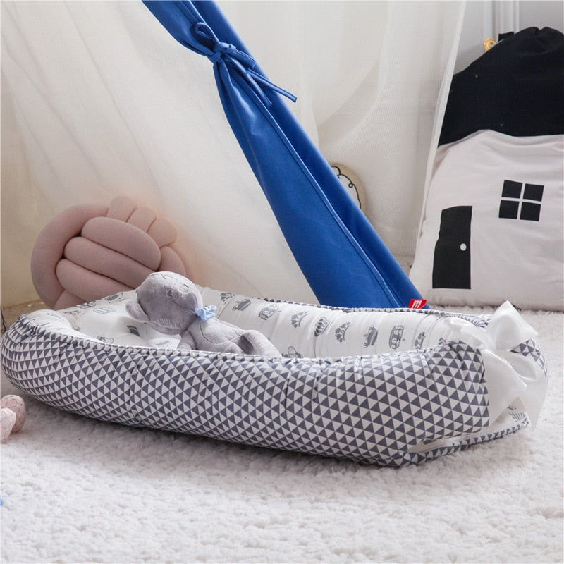 Cuddle Nest Newborn Lounger Bed - Image 0