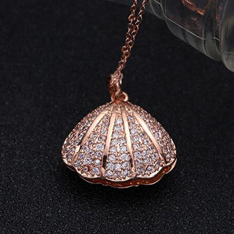 Sea Charm Shell Pendant Necklace - Image 3