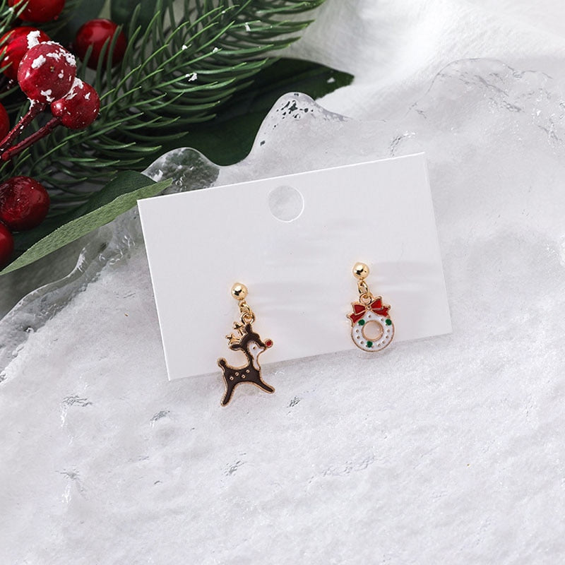 Charming Christmas Time Design Earrings