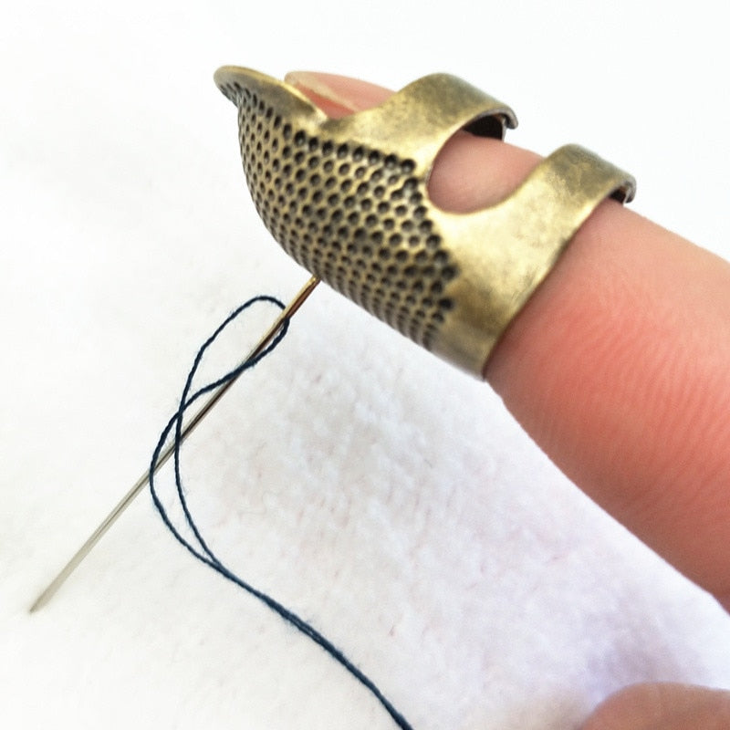 Retro Finger Armor Sewing Protector - Image 5