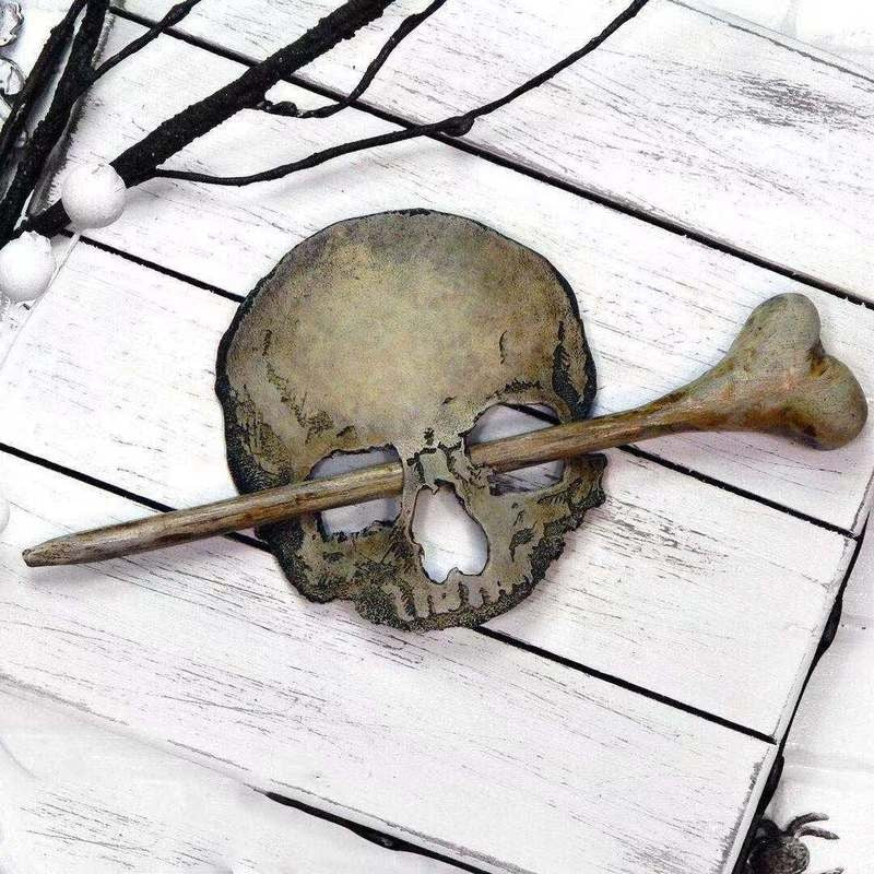 Retro Punk Metal Skull Hair Clips - Image 1