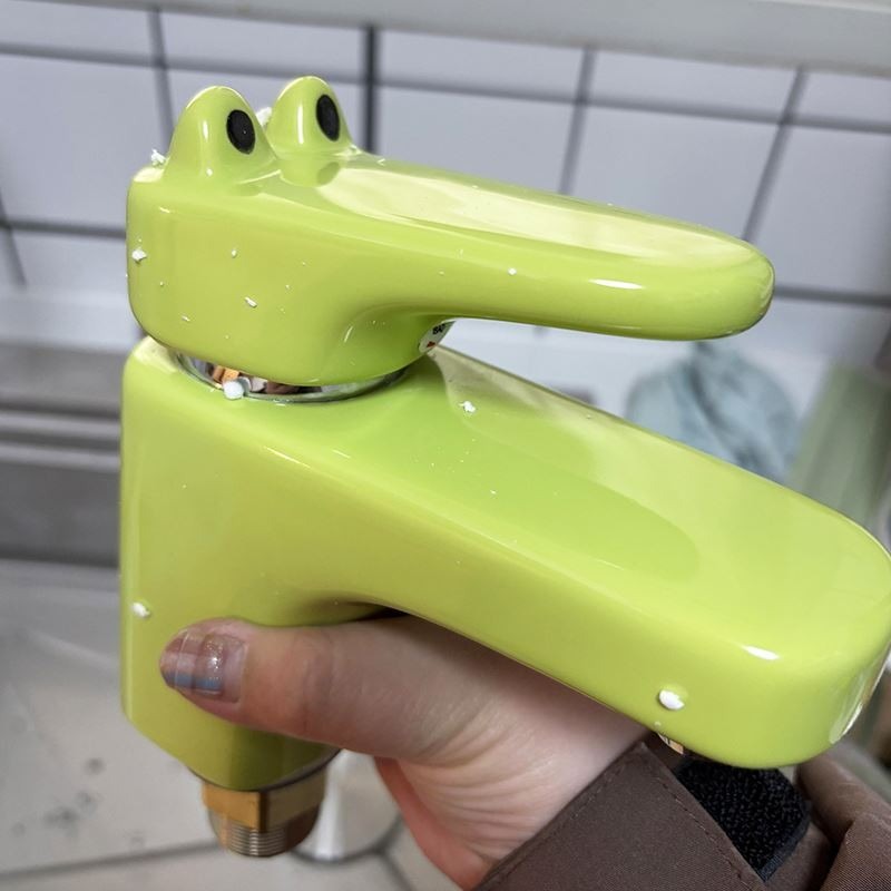 Frog-Shaped Macaron Bathroom Faucet - Image 3