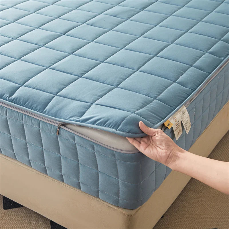 Premium Breathable Noiseless Waterproof Zip Mattress Protector - Image 2