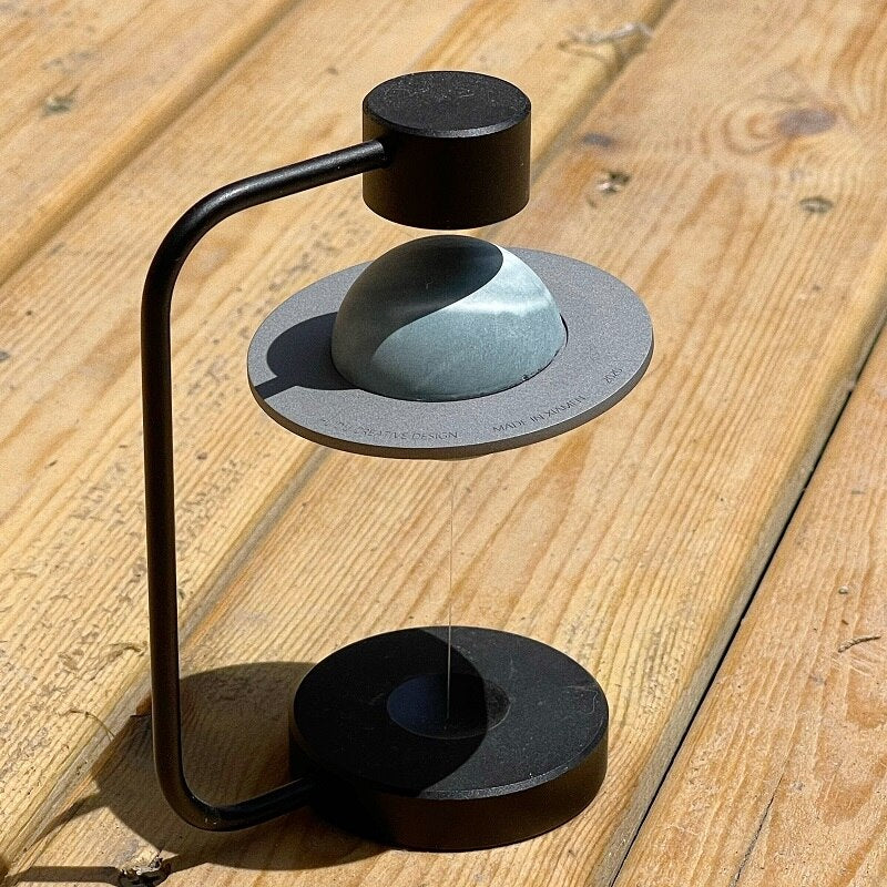 Levitating Saturn Life Aromatherapy Home Decor - Image 0