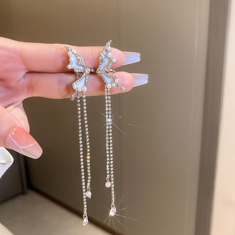 Kiss of the Butterfly Zircon Earrings - Image 0