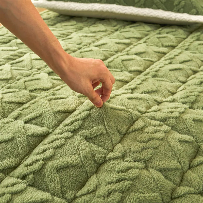 Thick Warm Winter Blanket Mattress Pad - Image 4