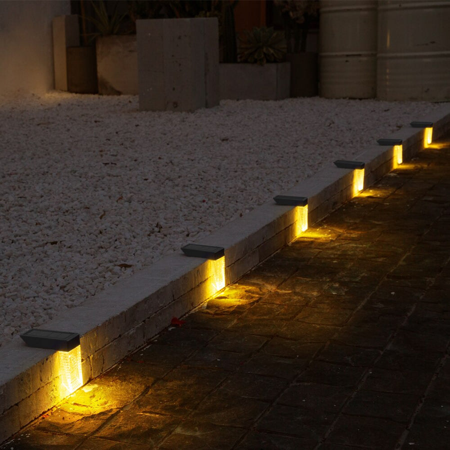 Elegant LED Garden Lamp - Image 1