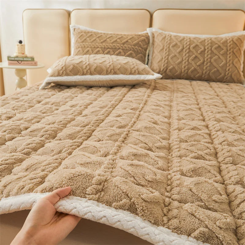 Thick Warm Winter Blanket Mattress Pad - Image 9