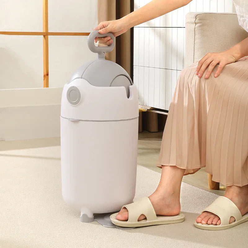 Clean Air Large Odor Neutralizing Trash Can - Image 0