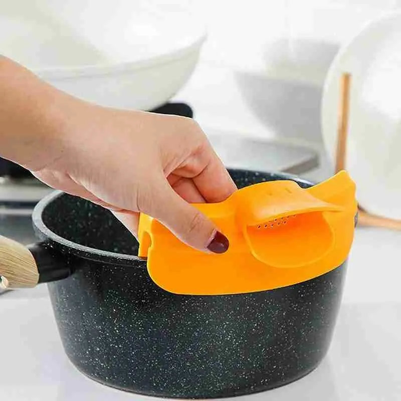 Easy Clean Silicone Soup Pouring Nozzle - Image 5
