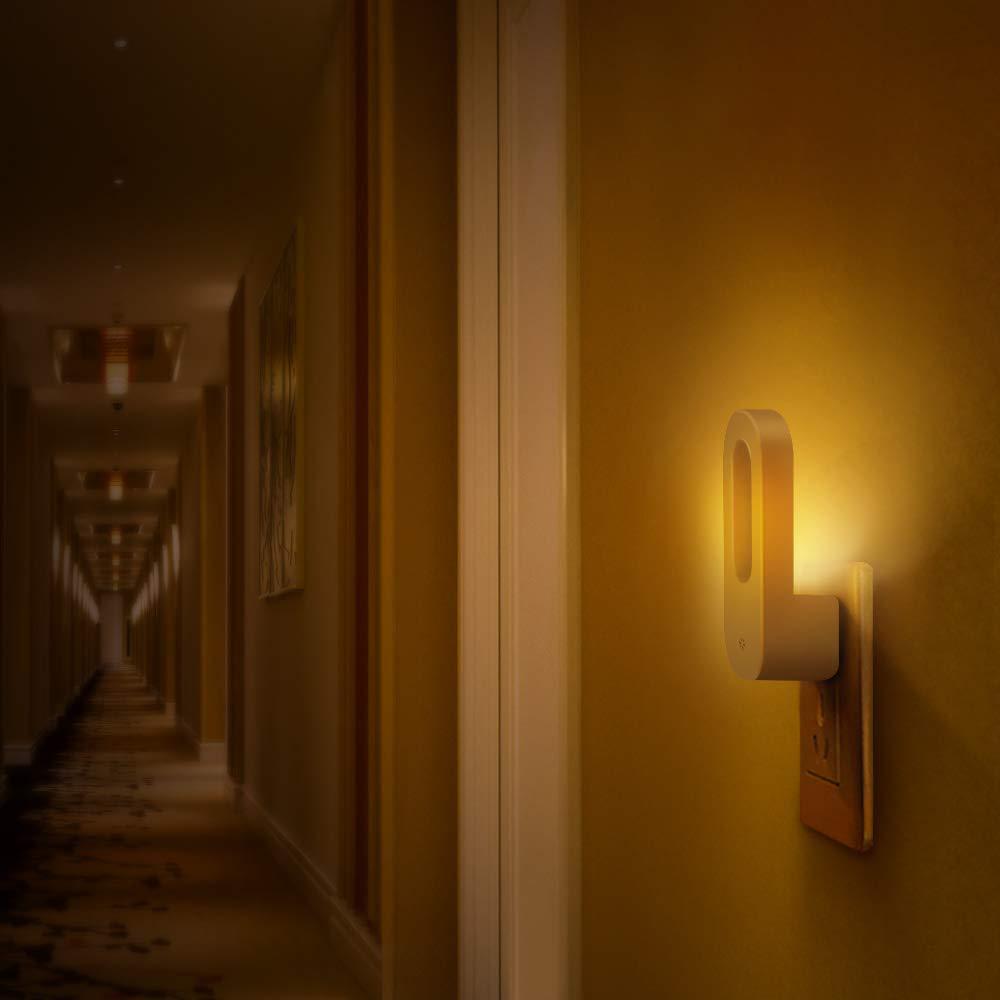 Twilight Sensor Energy Saving Socket Wall Night Light