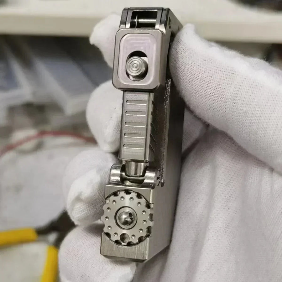 Classic Mechanical Press Ignition Kerosene Lighter - Image 3