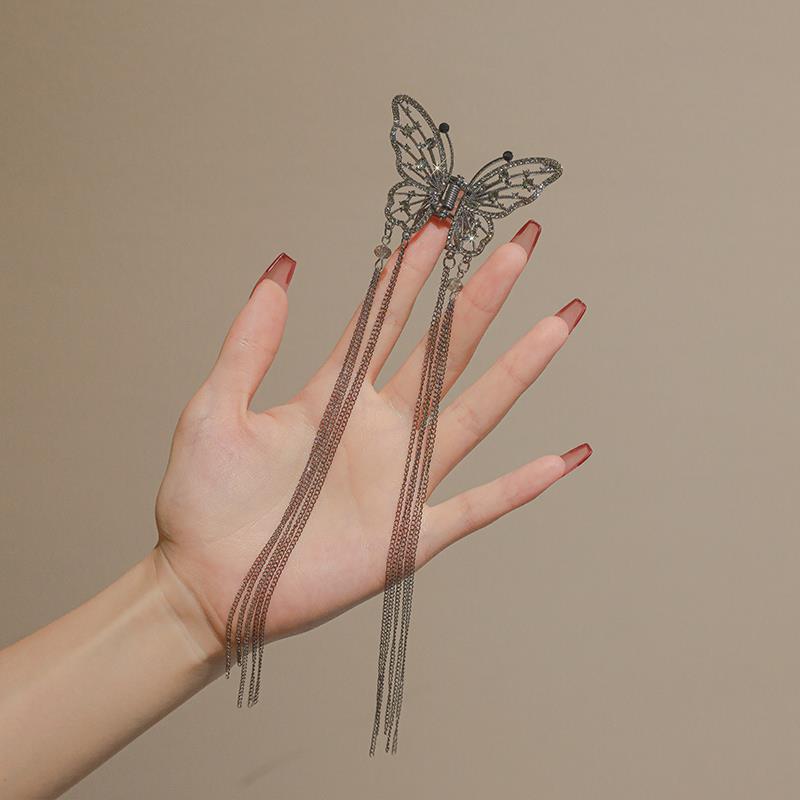 Butterfly Freedom Pearl Tassel Hair Claw - Image 5
