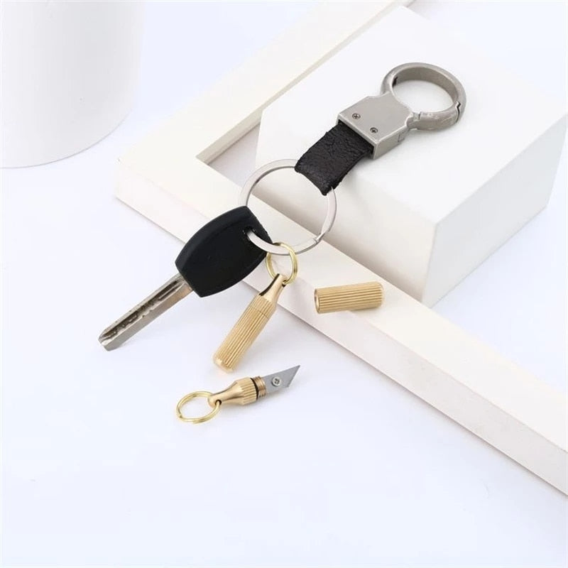 Pocket Capsule Outdoor Survival Mini Knife - Image 3