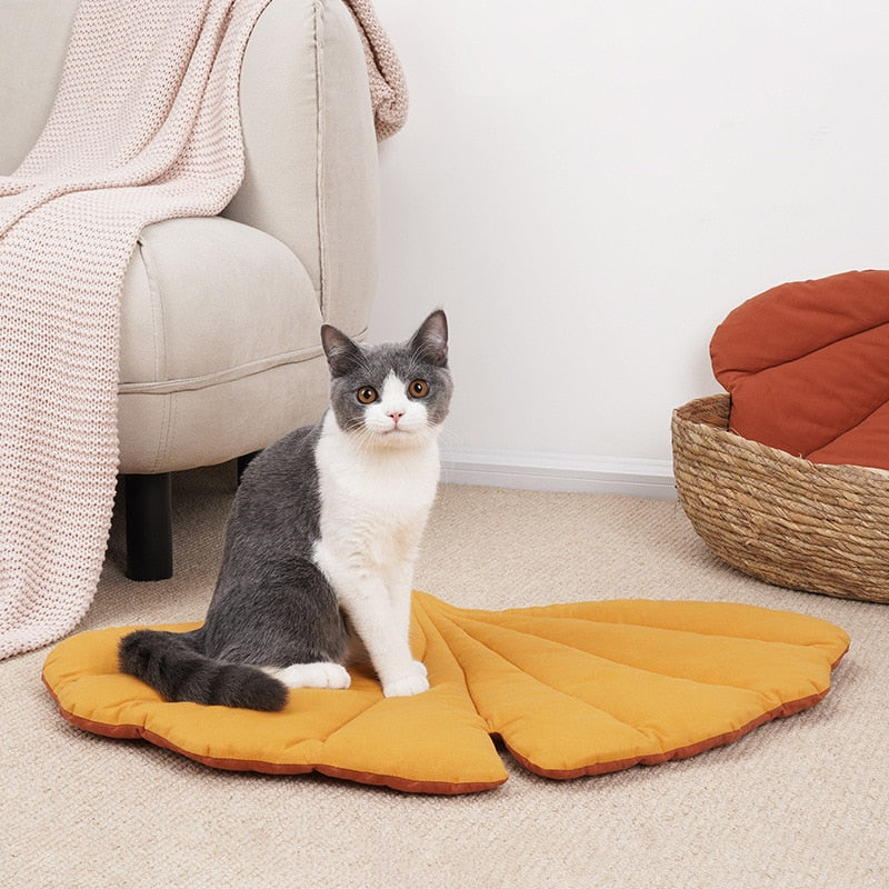 Leaf Comfy Cat Bed - Image 5