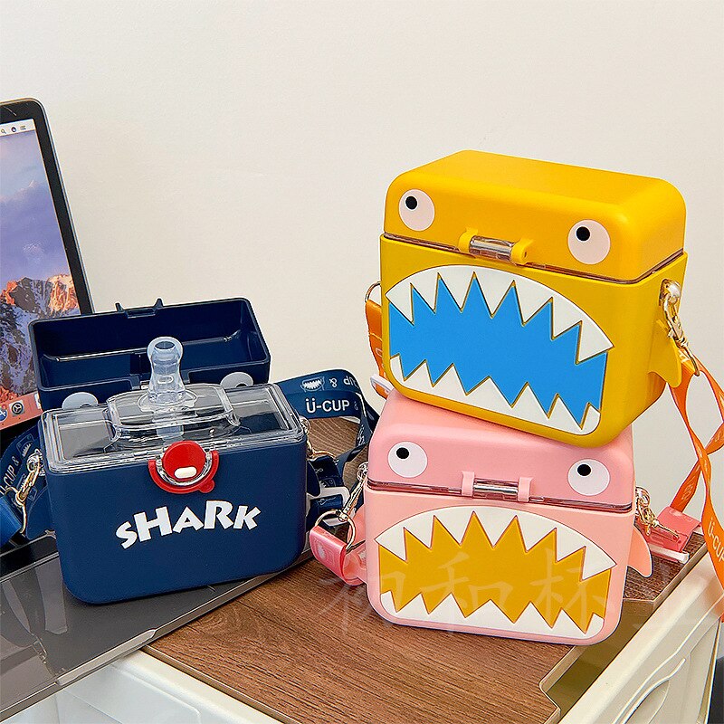 Shark Built-in Straw Water Bottle - Image 1