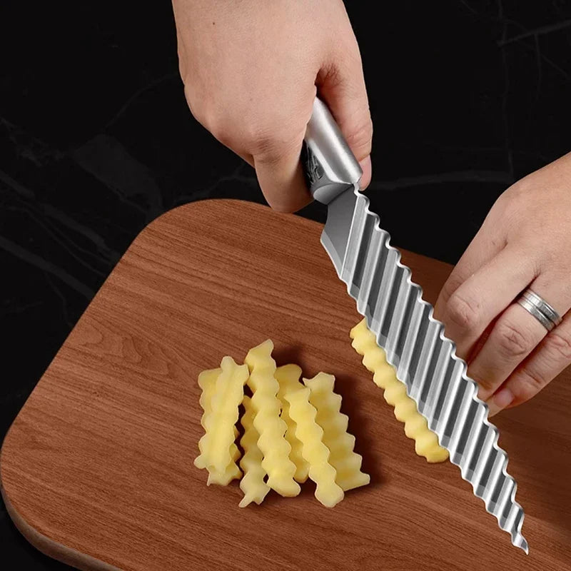 Wooden Handle Ribbed Design Kitchen Knife - Image 3