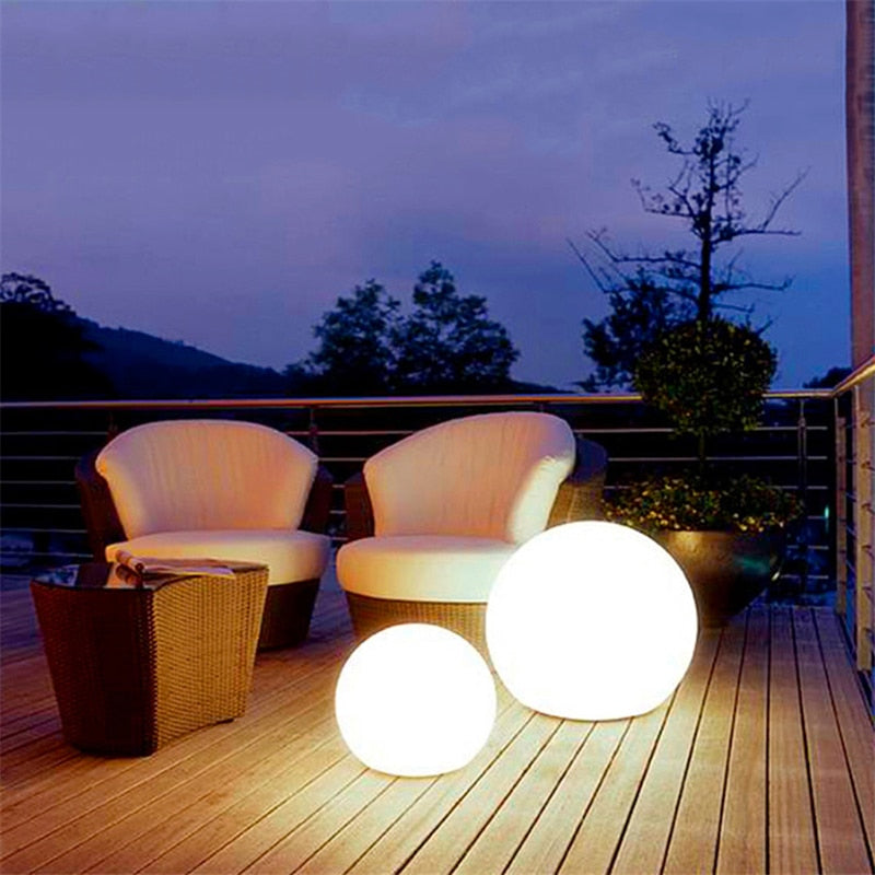 Shiny Moon Solar LED Waterproof Garden Ball Light - Image 0