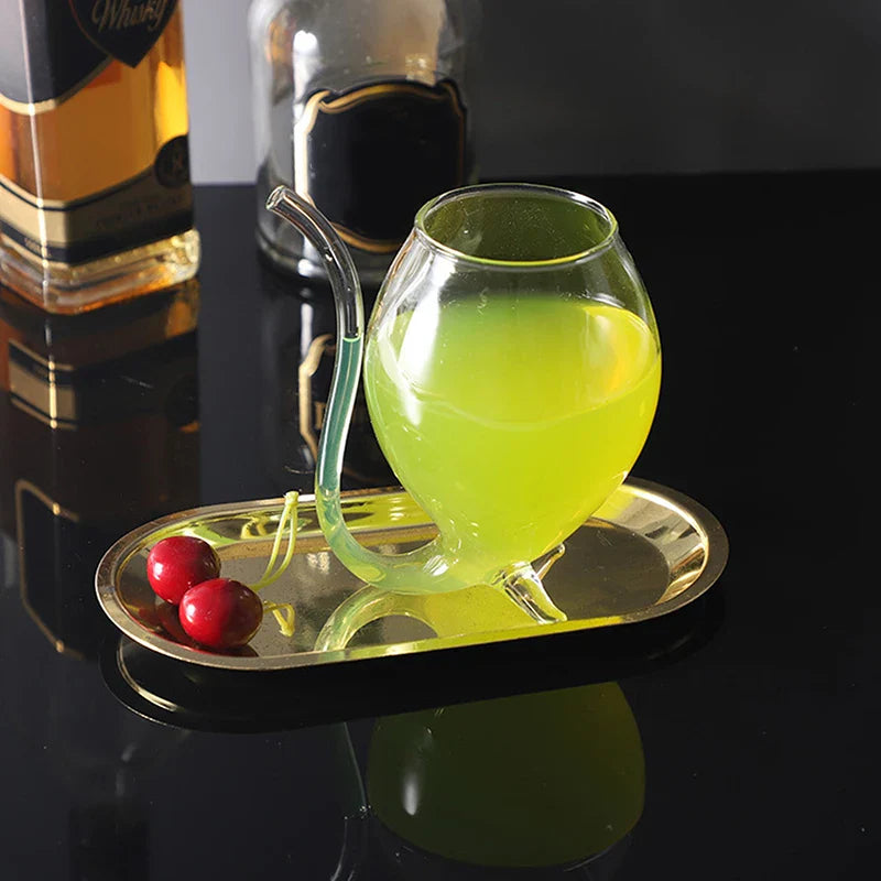 Elegant Curved Art-Inspired Cocktail Glass - Image 2