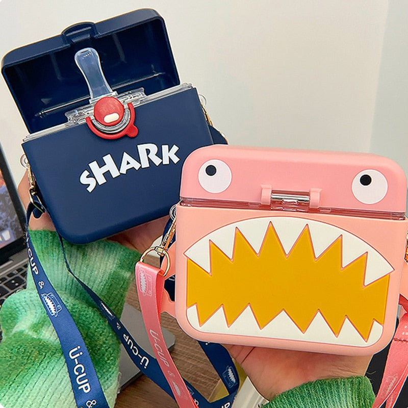 Shark Built-in Straw Water Bottle - Image 3