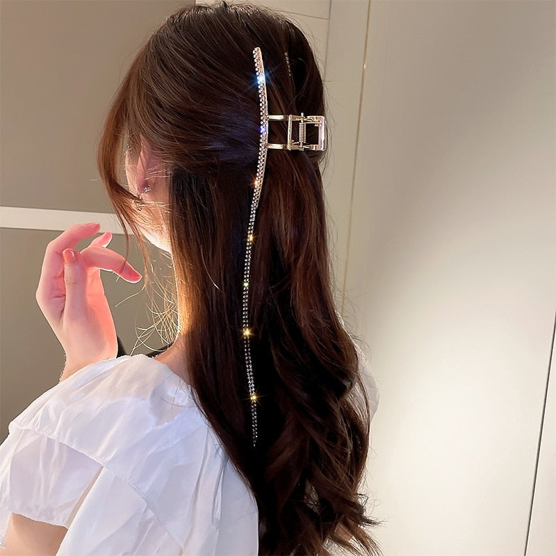 Timeless Retro Hair Claw Grip - Image 3