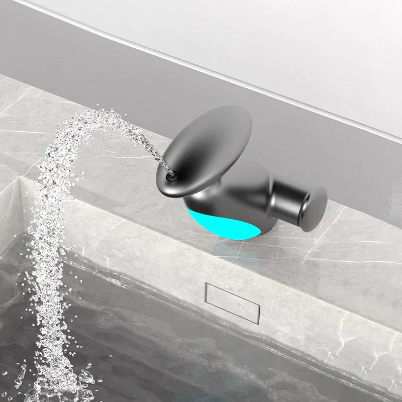 Luminous Pull Out Modern Faucet - Image 2