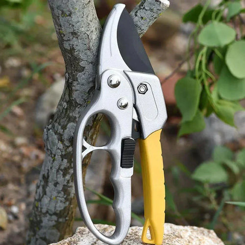 Tree Wood Trimming Compact Gardening Hand Clippers - Image 0