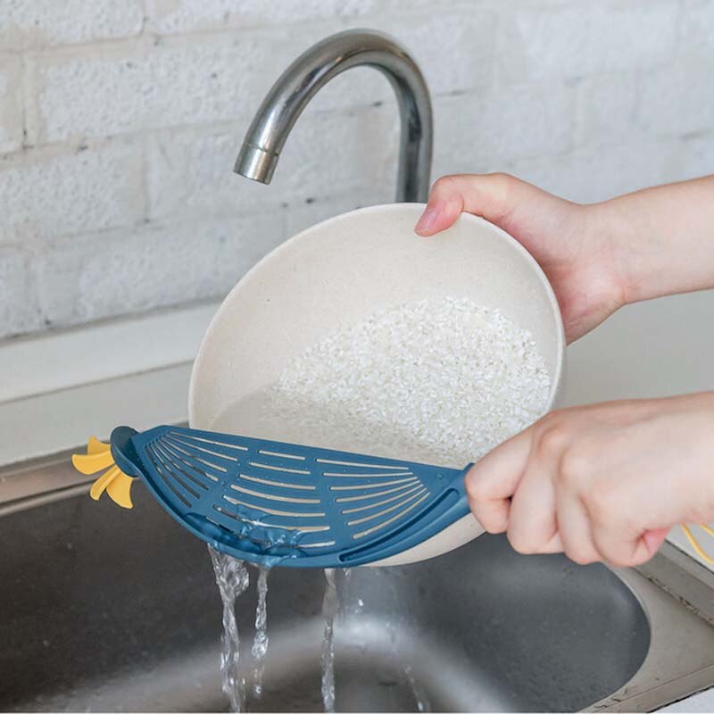 Rice Washing Multifunctional Drainer Spoon - Image 0