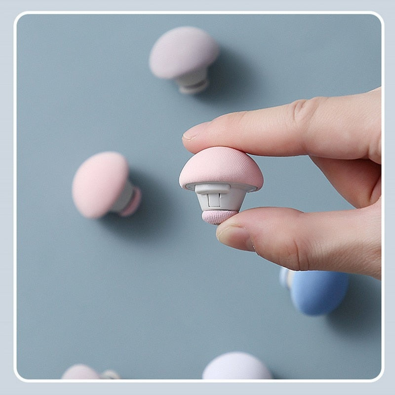 Mushroom Shape Bed Sheet Holder Clips - Image 6