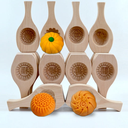 Wooden Moon Dumpling Maker Mold - Image 0