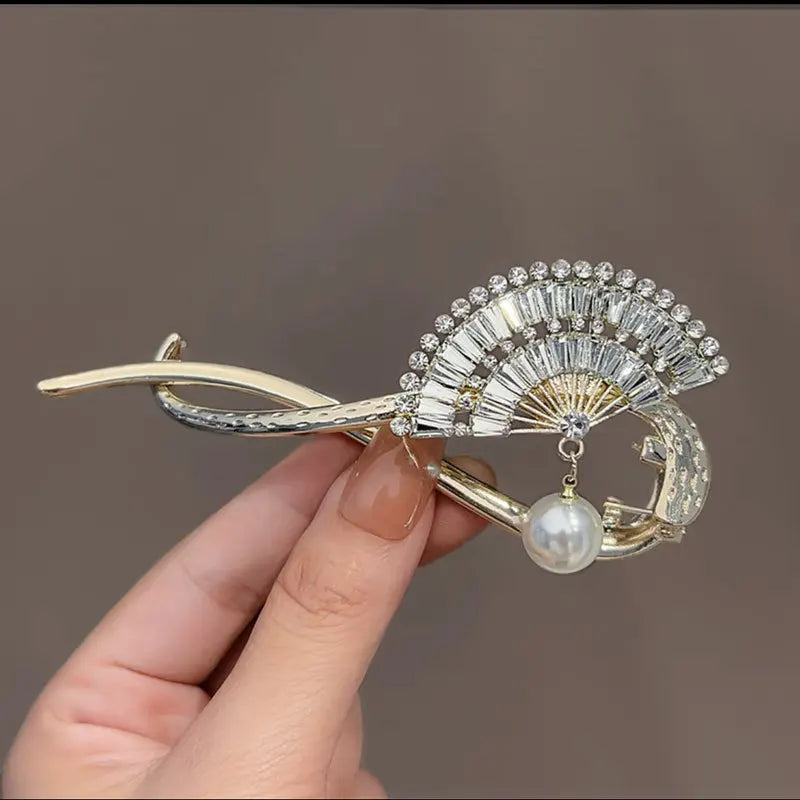 Butterfly Spark Zircon Flower Hairpin