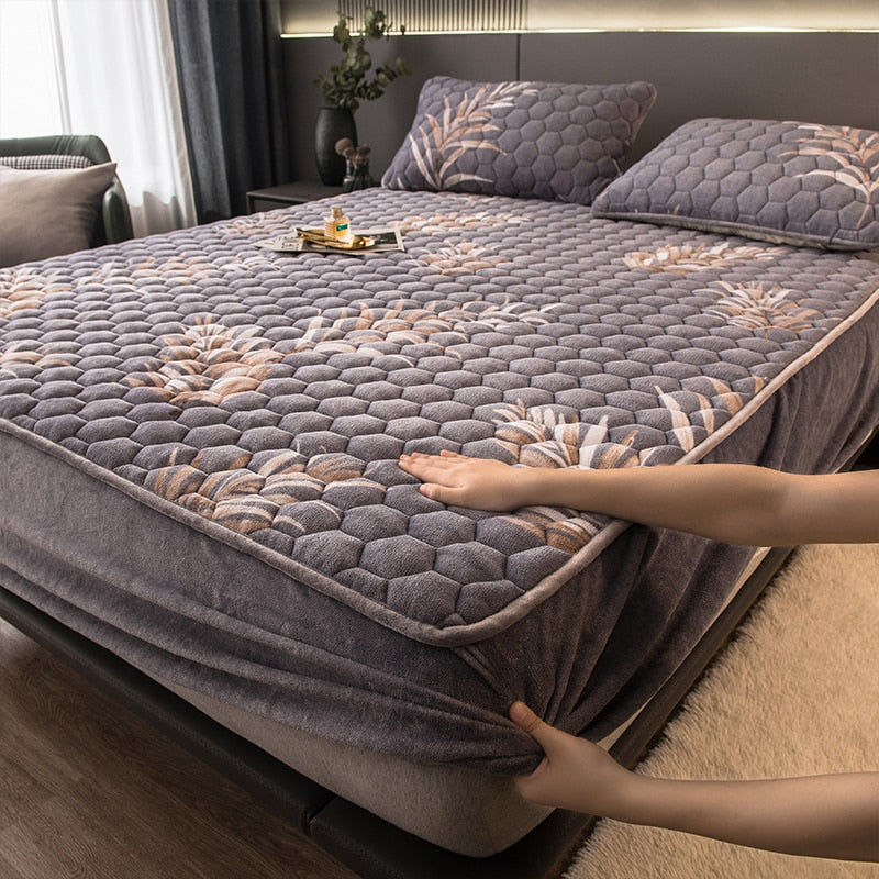 Elegant Velvet Thick Mattress Cover - Image 5