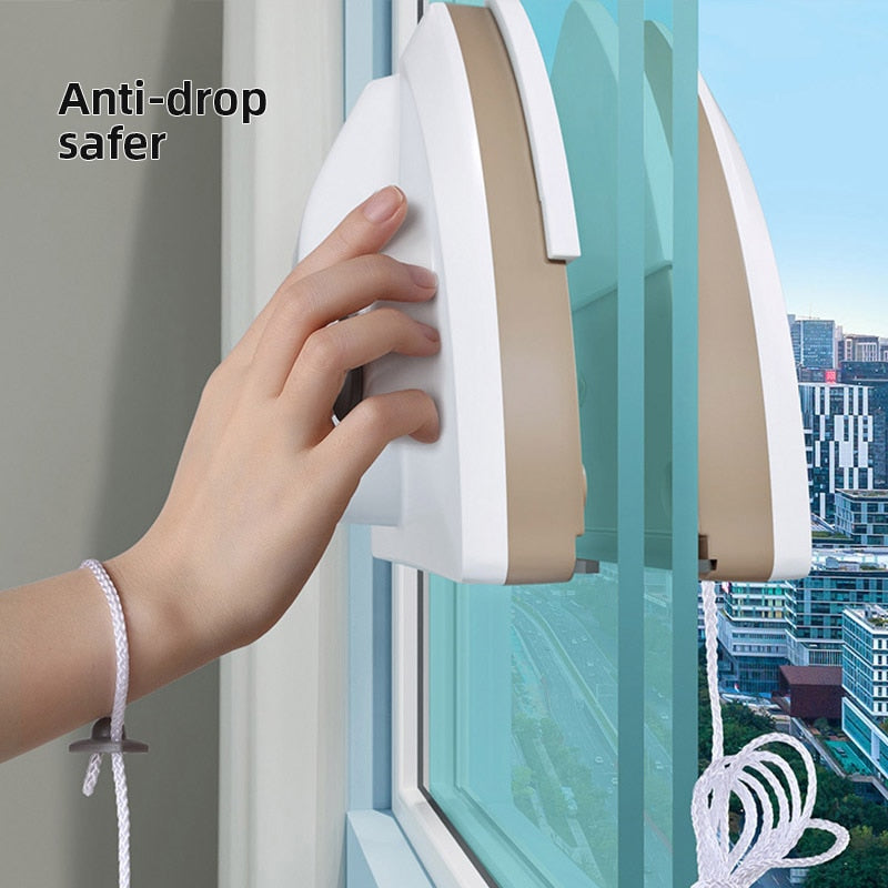 Automatic Water Discharge Magnetic Window Cleaner Gadget - Image 2