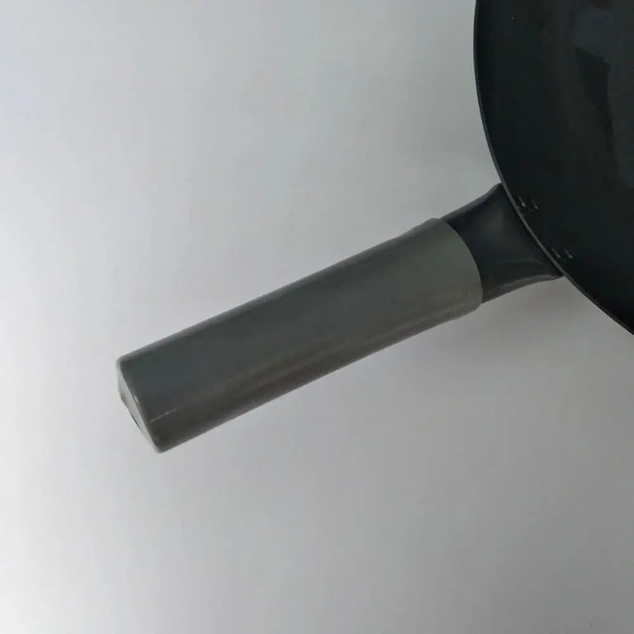 Futuristic Heat-Resistant Handle Sleeve - Image 4
