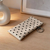 Snap-Close Magnetic Glasses Carry Pouch - Image 1