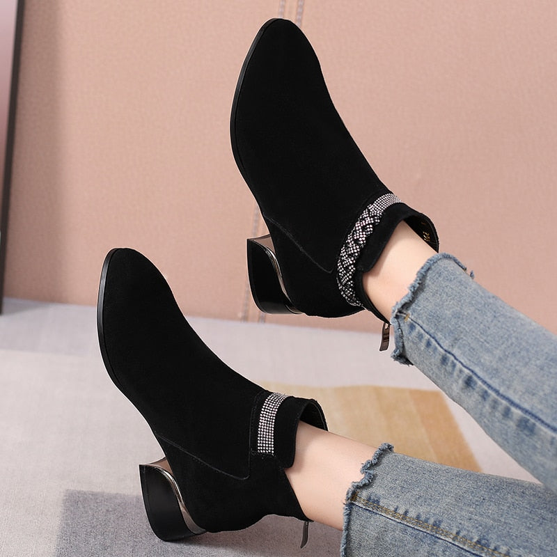 Women Stylish Leather Ankle Autumn Boot - Image 0