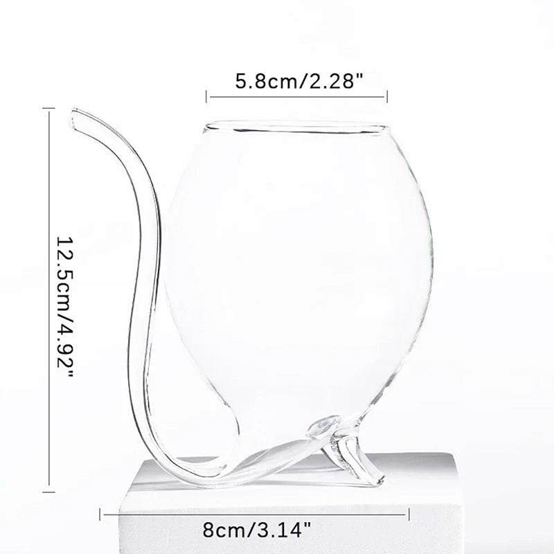 Elegant Curved Art-Inspired Cocktail Glass