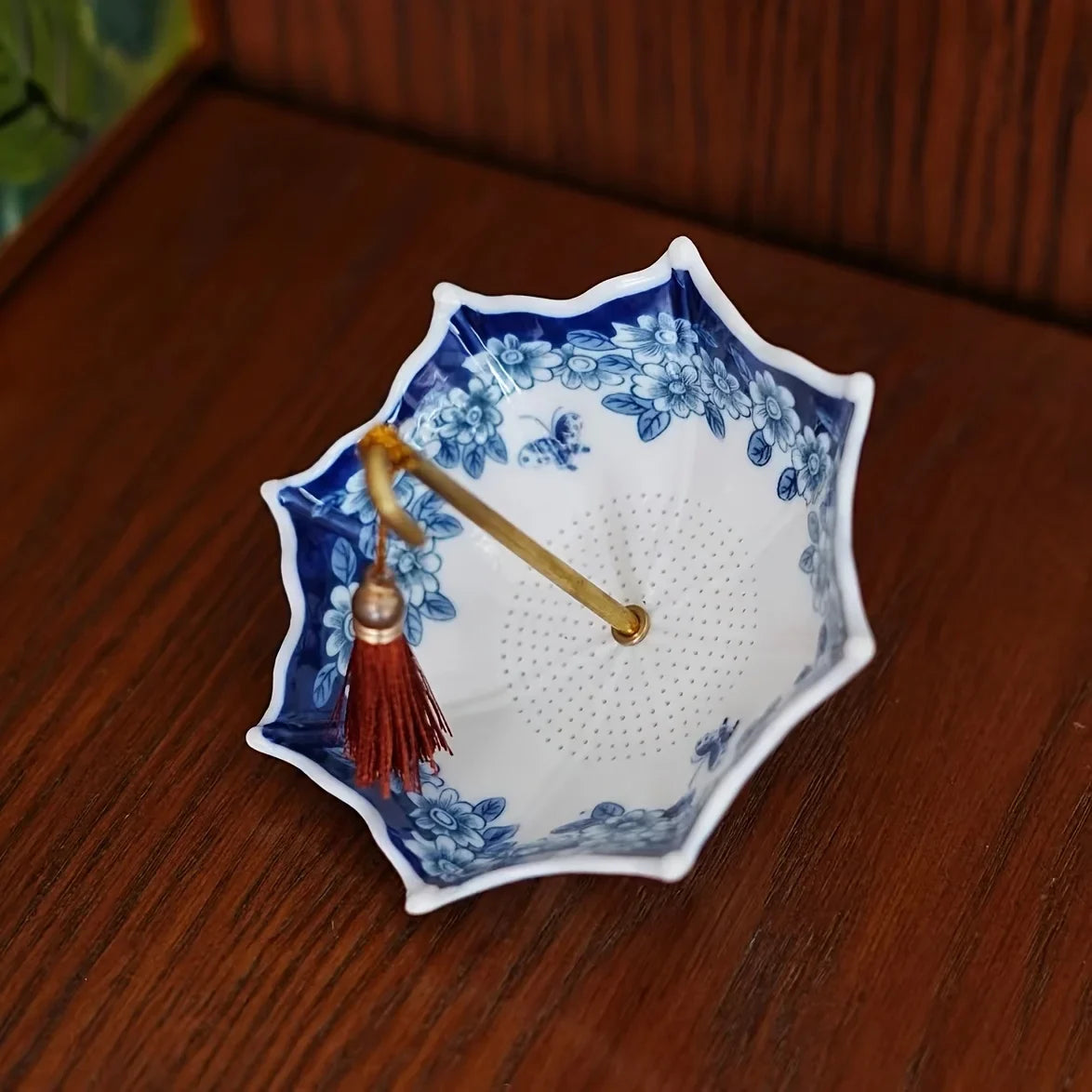 Traditional Floral Ceramic Umbrella Tea Strainer - Image 9