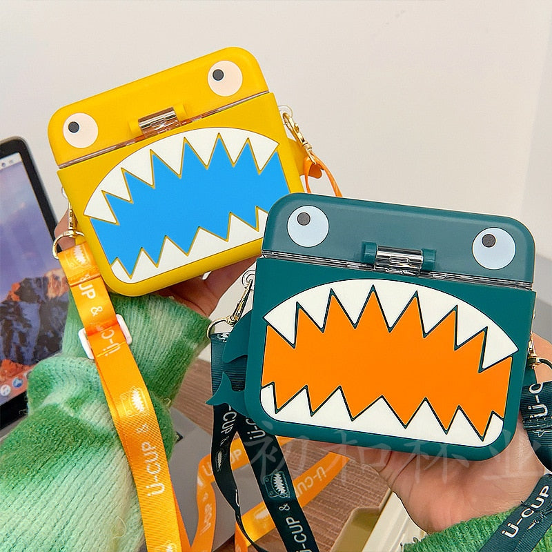 Shark Built-in Straw Water Bottle - Image 0