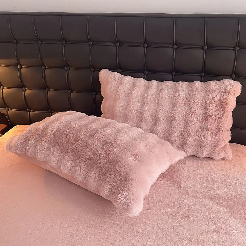 Cloud-Like Luxury Cozy Fluffy Bedding Set - Image 3