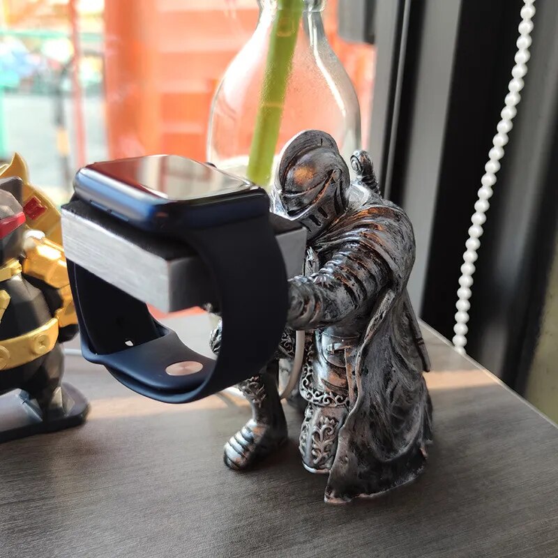 Guardian of Timepiece Medieval Watch Holder - Image 2